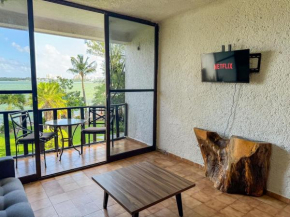 Lagoon View & Pool, 2BR Apt in Hotel Zone